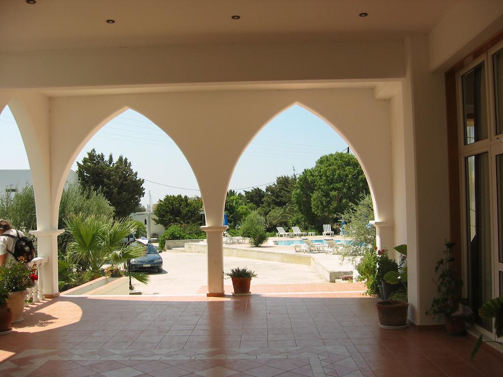Eristos Beach Hotel Megálon Choríon 外观 照片